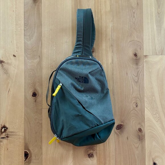 North Face Isabella Sling - New W/O Tags - Picture 1 of 6
